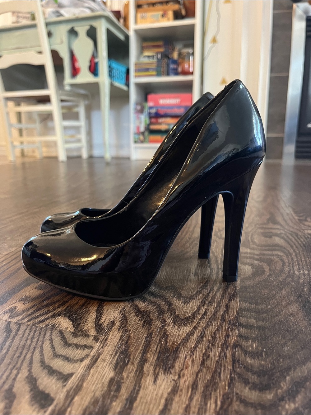 Jessica Simpson Black Patent High Heel Pumps